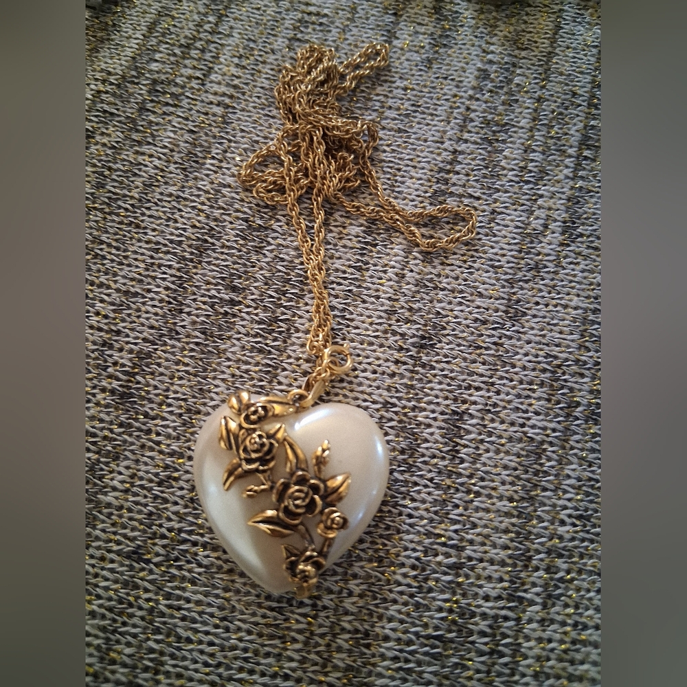 Vintage  Gold Color Heart Pendant Necklace
